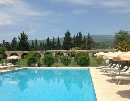 HÔTEL RESTAURANT DE CHARME EN PROVENCE