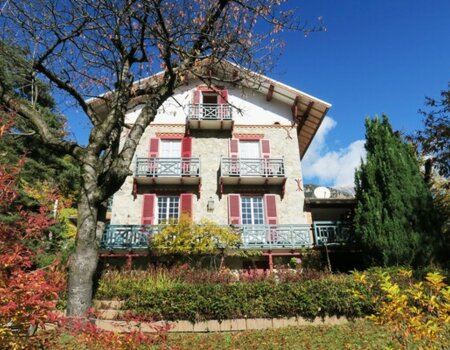 Maison Familiale avec Terrain et Vue Panoramique - Opportunité Unique