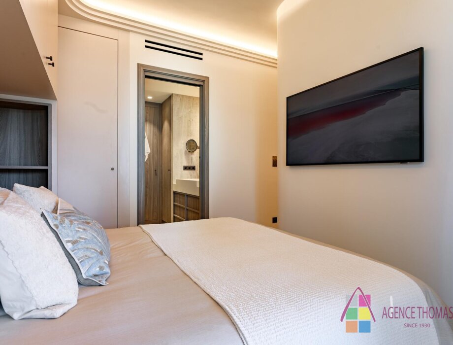 MAGNIFIQUE STUDIO AMENAGE EN 2P