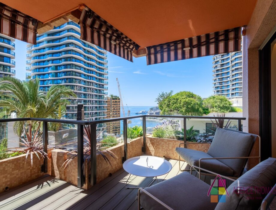 MAGNIFIQUE STUDIO AMENAGE EN 2P