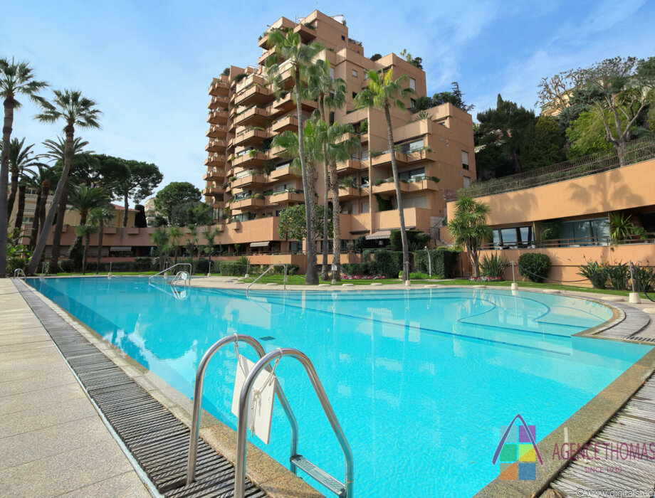 MAGNIFIQUE STUDIO AMENAGE EN 2P